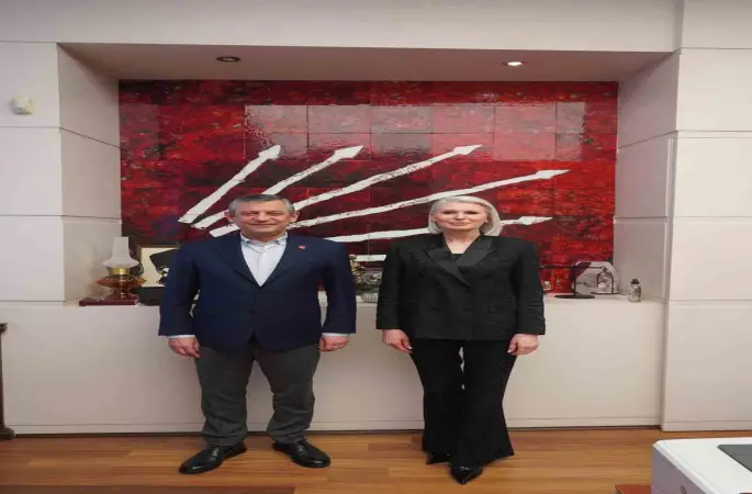 Belediye Başkanı Subaşı Genel Başkan Özgür Özel ile bir araya geldi
