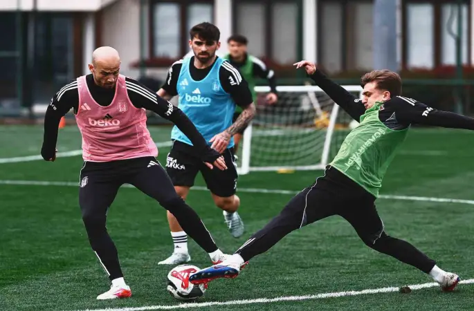 Beşiktaş, Fenerbahçe maçı hazırlıklarını sürdürdü

