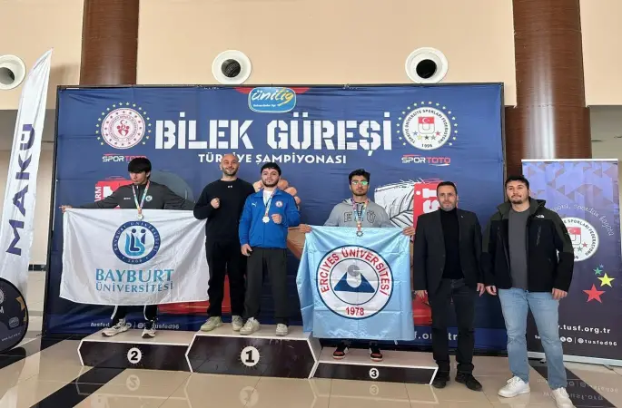 BEUN’lu Dünya Şampiyonu İsmail Hacı Bekar’dan çifte altın madalya
