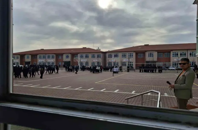 Beypazarı’nda okulda deprem tatbikatı
