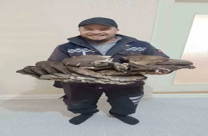 Beyşehir’de doğada bulduğu 10 kiloluk mantar şaşırttı
