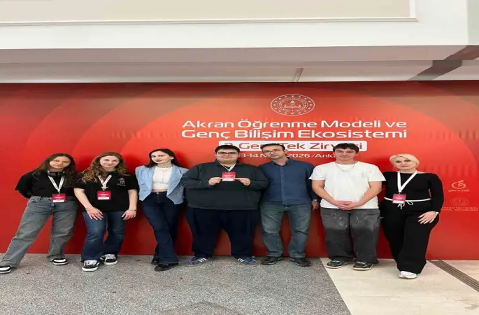 Bilecik GençTek ekibi Ankara’daki zirveye katıldı
