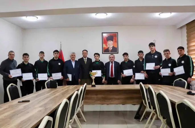 Bilecik’te Hentbol İl Birincileri ödüllendirildi
