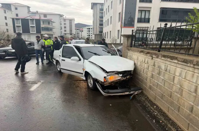 Bingöl’de trafik kazası: 2 yaralı

