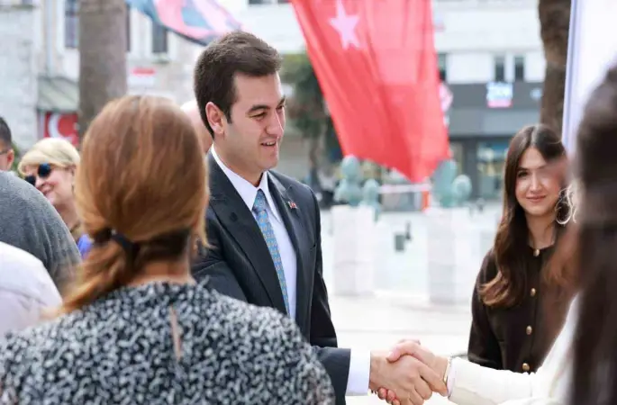 Bodrum Belediye Başkanı Mandalinci belediye personeli ile bayramlaştı
