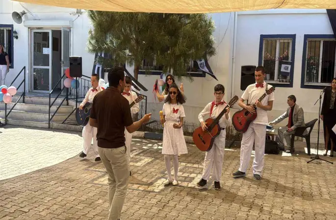 Bodrum’da özel öğrencilerden alkışlanan performans: "Hem vals yaptılar hem atölye açtılar"
