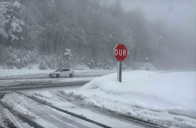 Bolu Dağı’nda kar yağışı yeniden başladı

