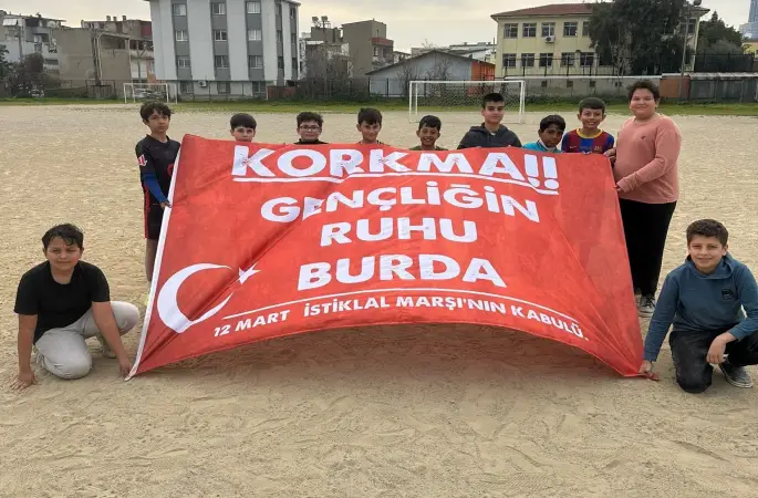 Bornovalı kursiyerlerden ’Korkma’ mesajı
