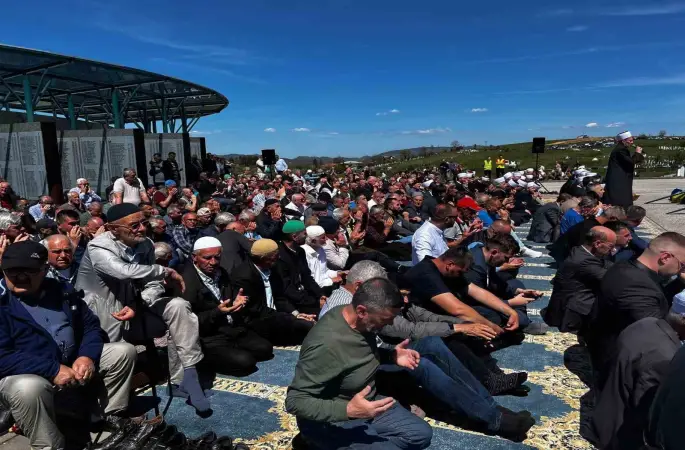 Bosna Hersek Savaşı sırasında öldürülen 6 kişi toprağa verildi
