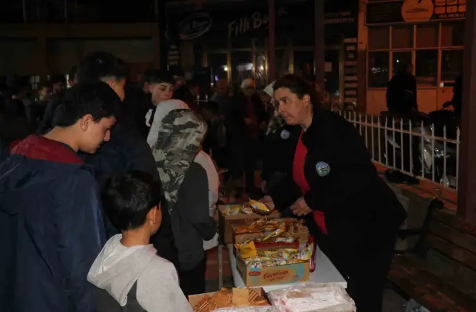 Bozdoğan Belediyesi’nden Kadir Gecesi’nde vatandaşlara ikram
