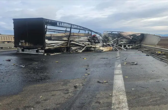 Bulgaristan’da tır kazası: 2 Türk şoför hayatını kaybetti
