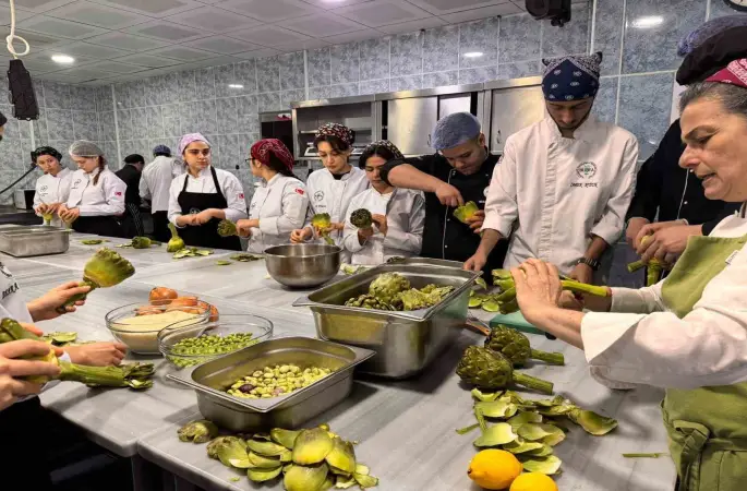 Burhaniye’de Gastronomide zeytinyağı deneyimi gerçekleştirildi
