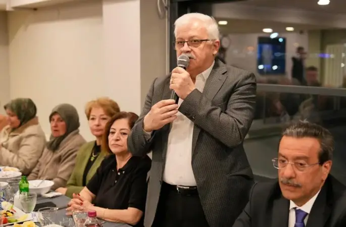 Burhaniye’de şehit aileleri ile gaziler iftarda buluştu
