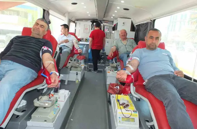 Burhaniyeliler kan bağışını sevdi
