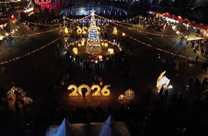 Bursa Yeni Yıl Meydanı’nda yılbaşı coşkusu
