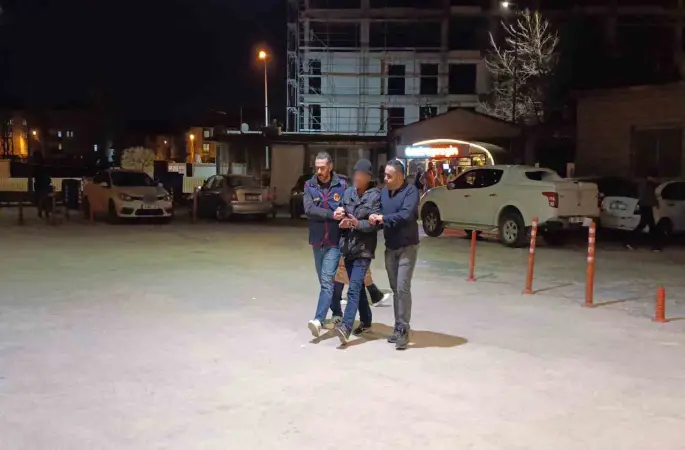 Bursa’da 15 yıl hapis cezası bulunan firari dolmuşta yakalandı
