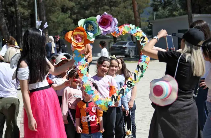 Bursa’da çocuklar patili dostlarla buluştu

