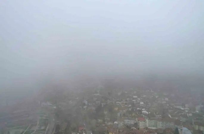 Bursa’da şehrin üzerine sis çöktü
