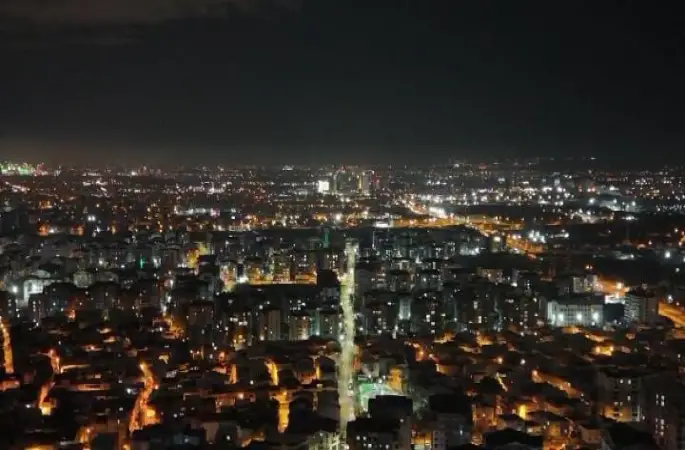 Bursalılar yeni yıla havai fişeklerle girdi
