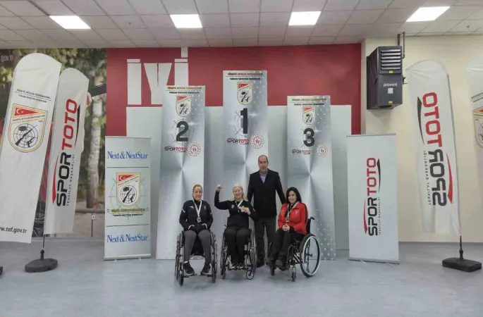 Bursa’nın gururu Aysel Özgan’dan altın madalya
