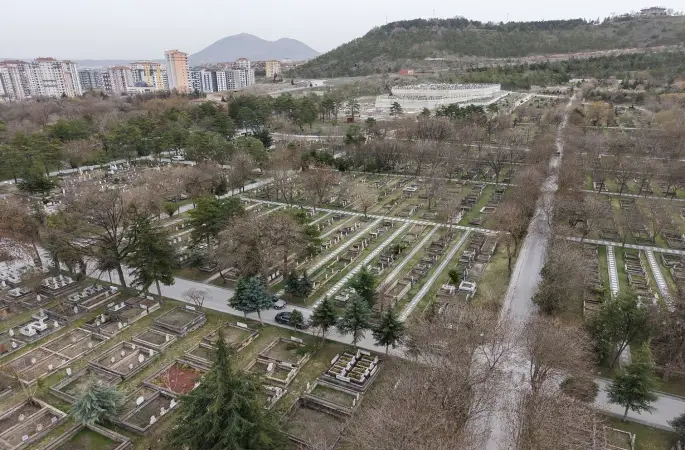 Büyükşehir’den akıllı şehircilikte örnek proje: mezarlık bilgi sistemi hizmete girdi
