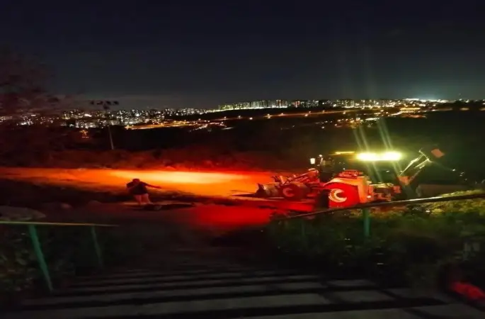 Çalışma sırasında doğal gaz hattı zarar gördü, operatör bayıldı
