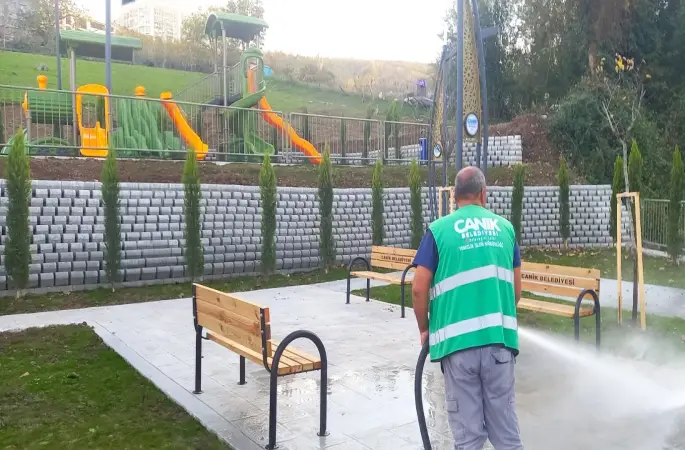 Canik’te parklar yaza hazırlanıyor
