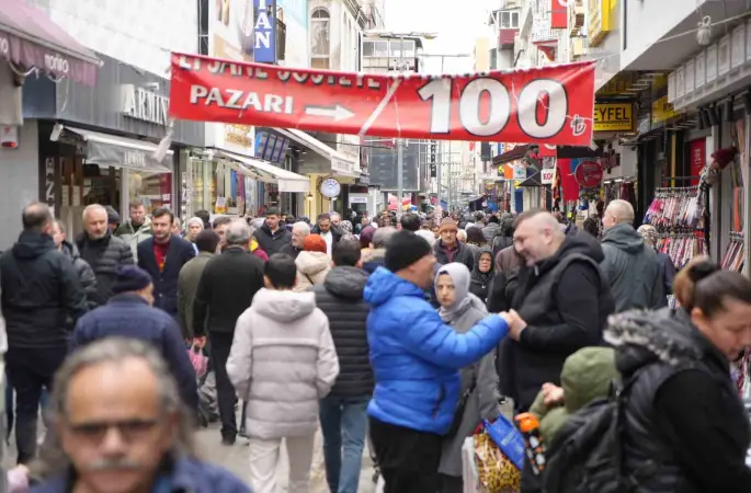 Çarşı-pazarda bayram hareketliliği
