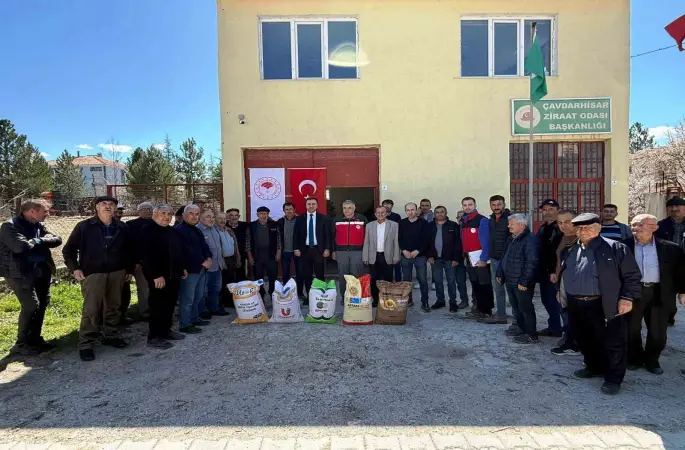 Çavdarhisar’da çiftçilere yüzde 50 ve yüzde 75 hibeli tohum dağıtıldı

