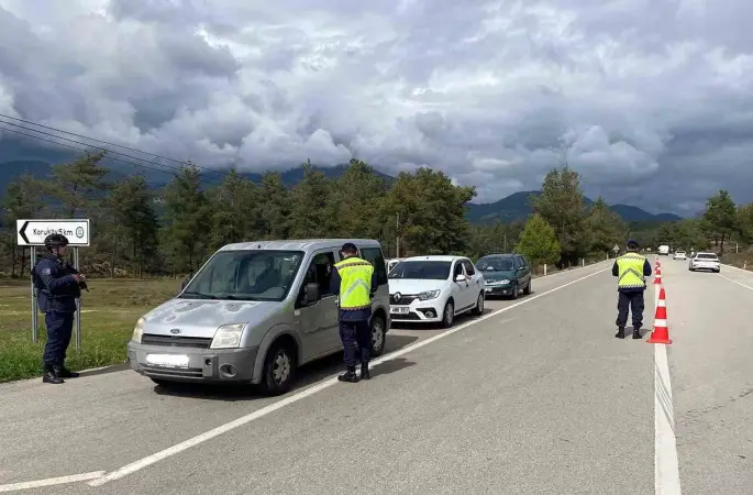 Çeşitli suçlardan aranan 38 şahıs tutuklandı
