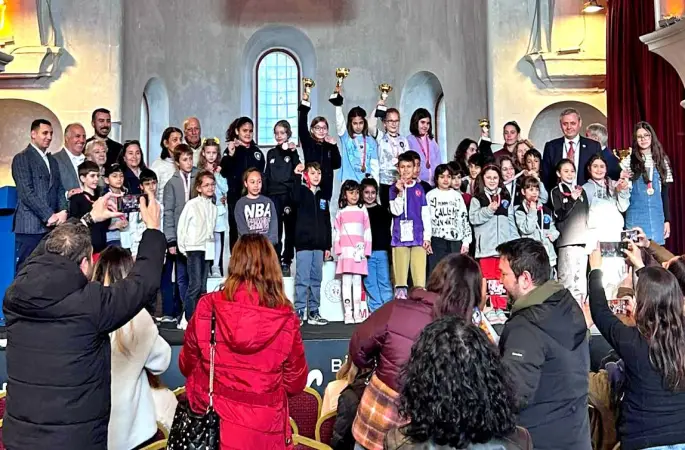 Çeşme’de Dünya Kadınlar Günü’ne özel satranç turnuvası
