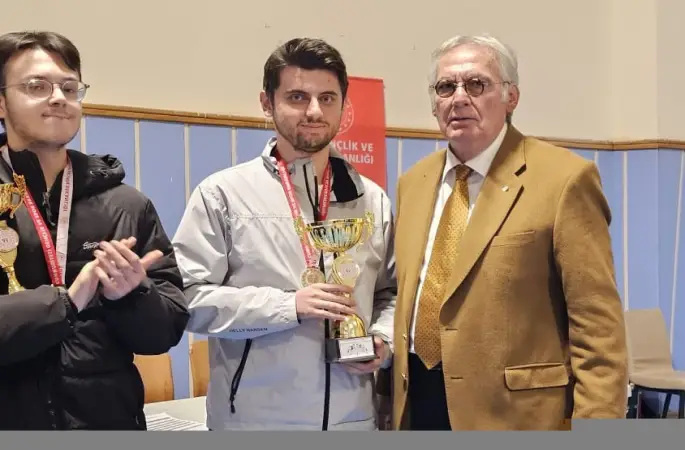 Çeşmeli satranççı Türkiye Kupası İzmir il birincisi oldu
