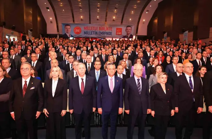 CHP Genel Başkanı Özel: "Bölgemiz bir ateş çemberine dönüşmüş durumda"
