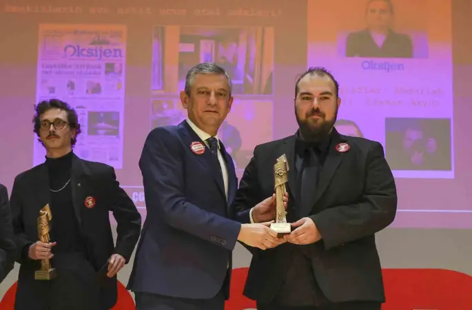 CHP Genel Başkanı Özel: "Gazetecilerin emeklerinin sömürülmediği bir Türkiye’ye ihtiyaç var"
