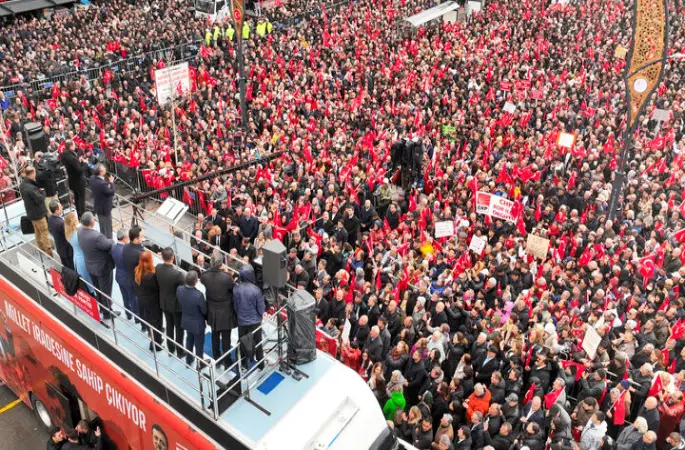 CHP Lideri Özgür Özel: “Devletin Ayarlarıyla, Milletin Sinirleriyle Oynuyorsunuz; Bu Millet Son Sözü Söyleyecek”