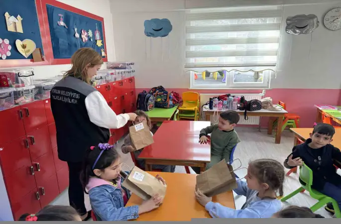 Çorum Belediyesi’nden çocuklara Ramazan ikramı
