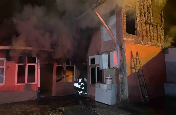 Çorum’da gecekondu yangını
