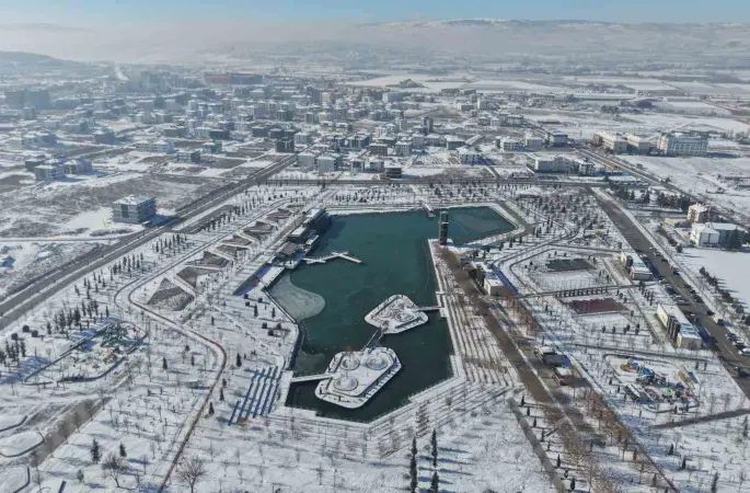 Çorum’da kar kartpostallık görüntüler oluşturdu
