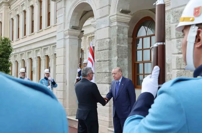 Cumhurbaşkanı Erdoğan, KKTC Cumhurbaşkanı Erhürman ile görüştü

