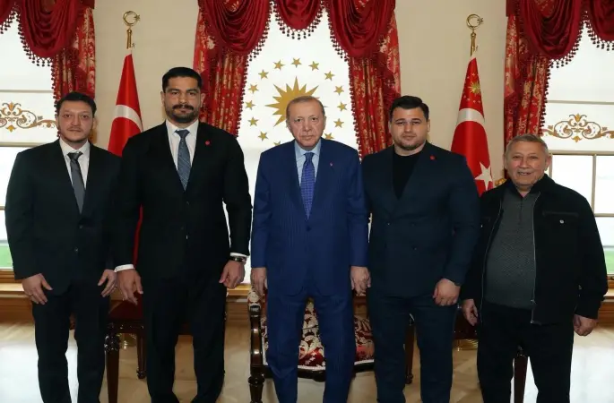 Cumhurbaşkanı Erdoğan, Taha Akgül’ü kabul etti
