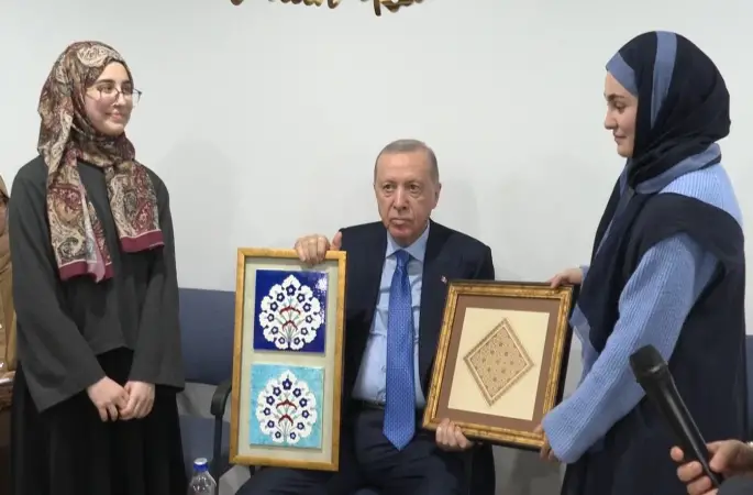 Cumhurbaşkanı Erdoğan üniversite öğrencileri ile bir araya geldi
