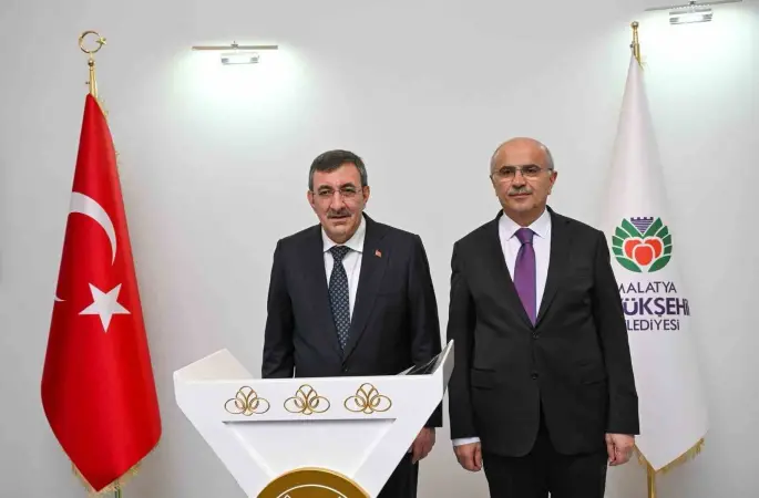 Cumhurbaşkanı Yardımcısı Yılmaz’dan Başkan Er’e tebrik
