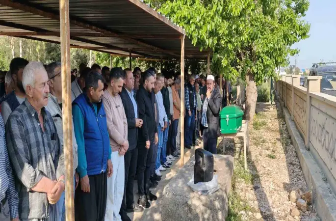 Denizde cansız bedenleri bulunmuştu: İki arkadaştan birinin cenazesi defnedildi
