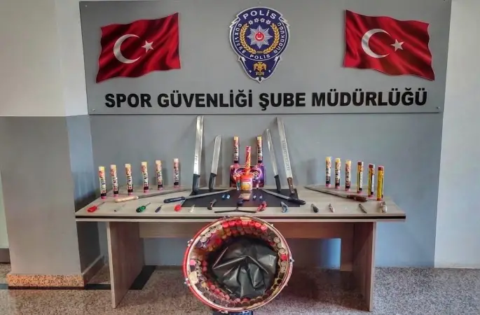 Deplasman otobüsünden adeta cephanelik çıktı
