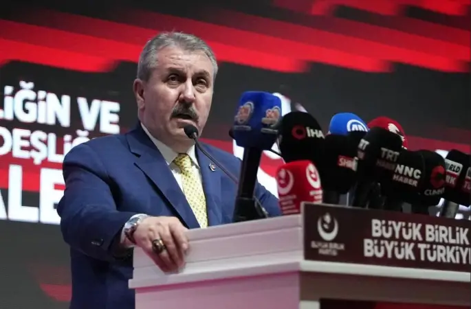 Destici’den Emekli İkramiyesi Çağrısı: “Kurban Bayramı’nda 10 Bin Lira Verilmeli”