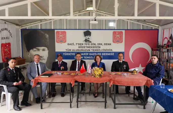 Didim protokolü bayramlaştı
