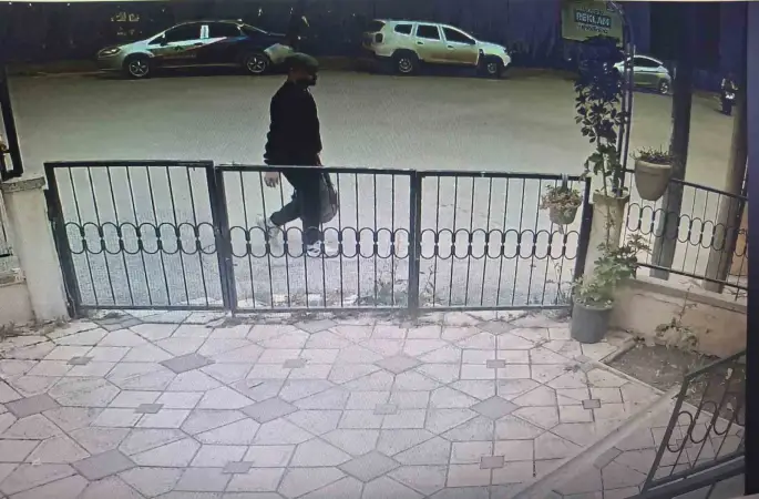 Didim’de "polisiz" diyerek dolandırdılar, kaçarken kaza yapınca yakalandılar
