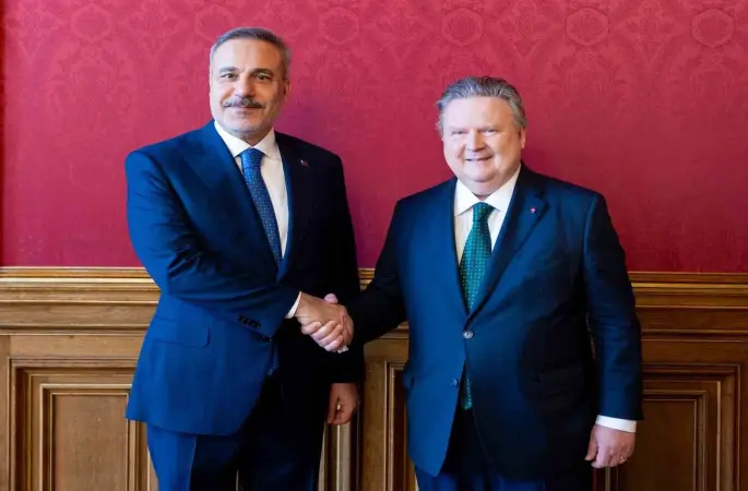Dışişleri Bakanı Fidan, Viyana Eyalet Başbakanı Ludwig ile bir araya geldi
