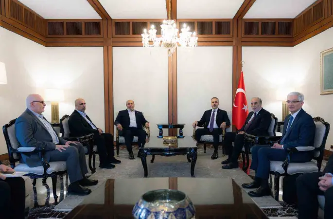 Dışişleri Bakanı Hakan Fidan, Hamas Siyasi Büro Üyesi Halil Hayye başkanlığındaki Hamas heyeti ile Ankara’da görüştü.
