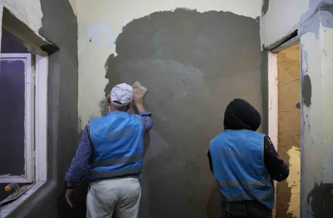 Diyarbakır’da ihtiyaç sahibi vatandaşın evi ‘denetimli serbestlik hükümlülerince’ onarıma alındı
